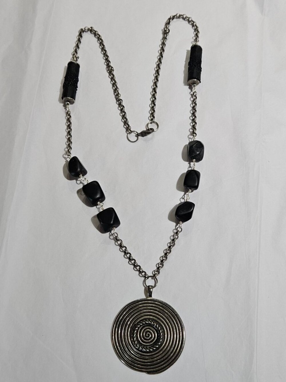 Vtg 90s Silvertone Necklace Circle Spiral Pendant Textured Black Plastic Beads